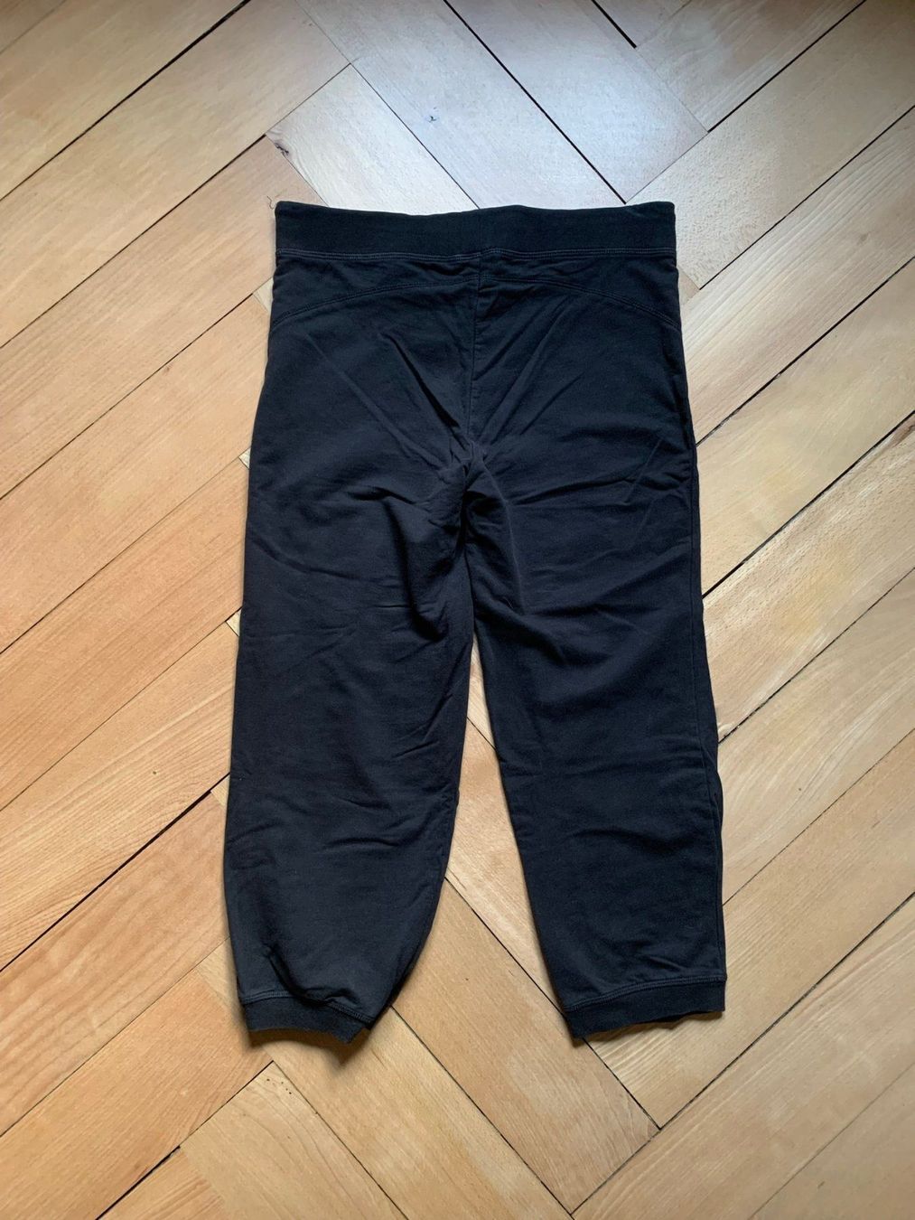 H&M Pantaloni: Trainerhose schwarz halblang - S – Usato da Zürich venduto da Diazaio 2