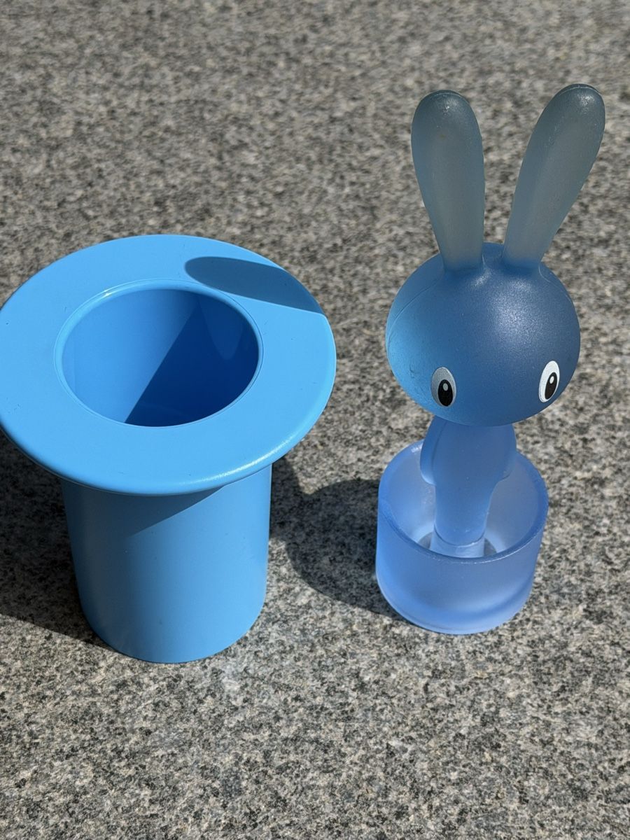 Alessi Contenitori & Simili: Lässig Design Hase Zahnstocher Halter – Usato da Deitingen venduto da Himhip 1