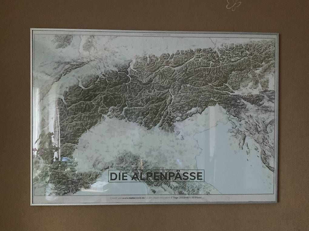 Cartine & Atlanti: Alpenpässekarte – Usato da Basel venduto da AnjaTT83