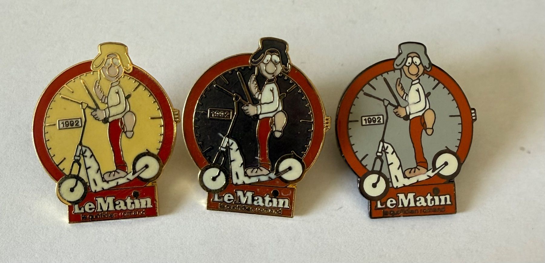 Plaketten & Abzeichen: pins presse le matin – Gebraucht aus Pully von fam_qj7t