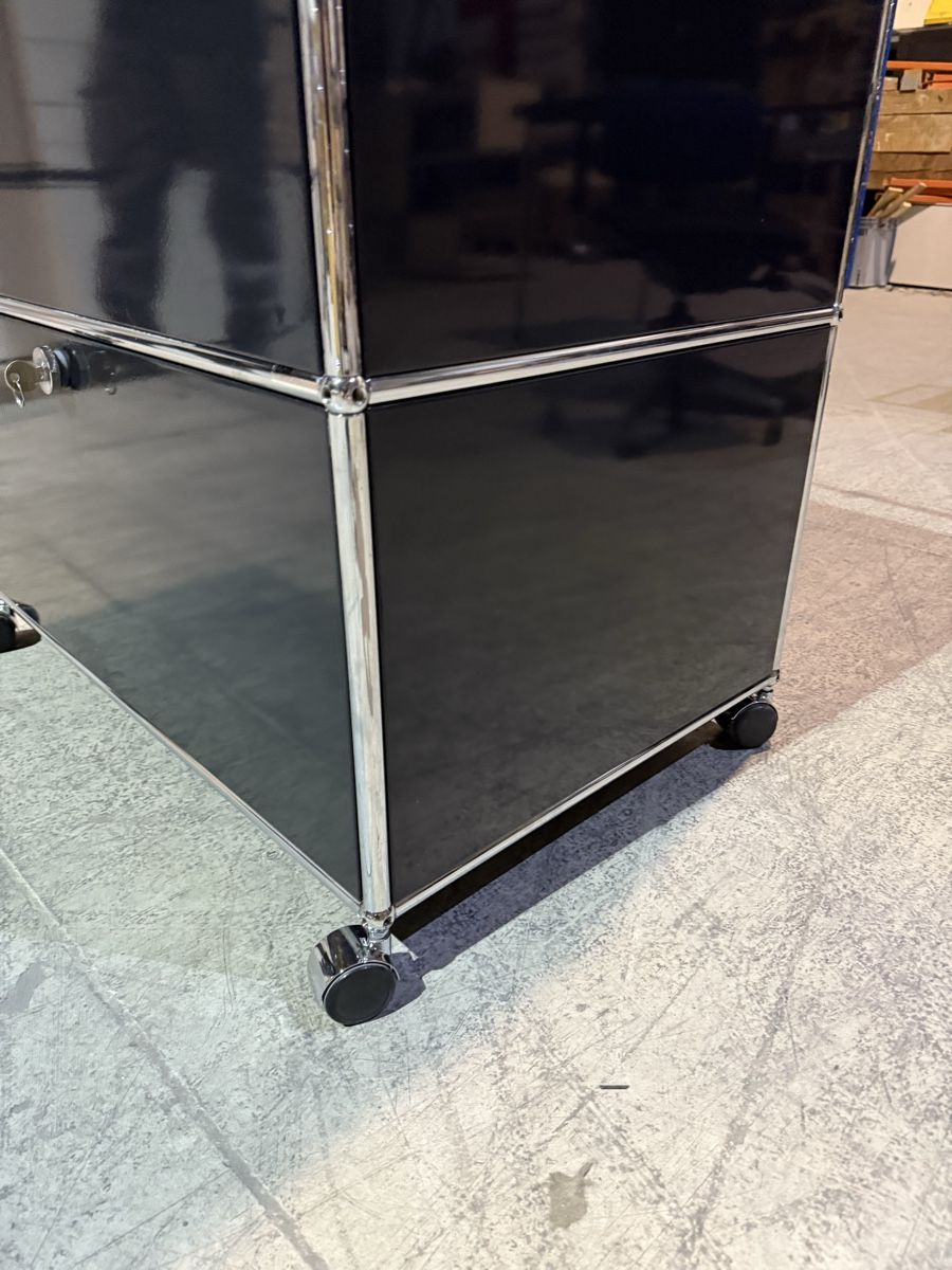 USM Scaffali: USM Haller Sideboard Graphitschwarz auf Rollen ab 1.CHF 001 – Usato da Balsthal venduto da Designhaus.Schmitt 9