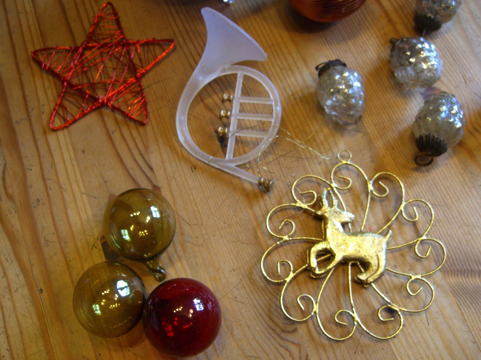 Tutte le decorazioni: z.T. alter Weihnachtsbaum Schmuck – Usato da Winterthur venduto da Ghandi5 2