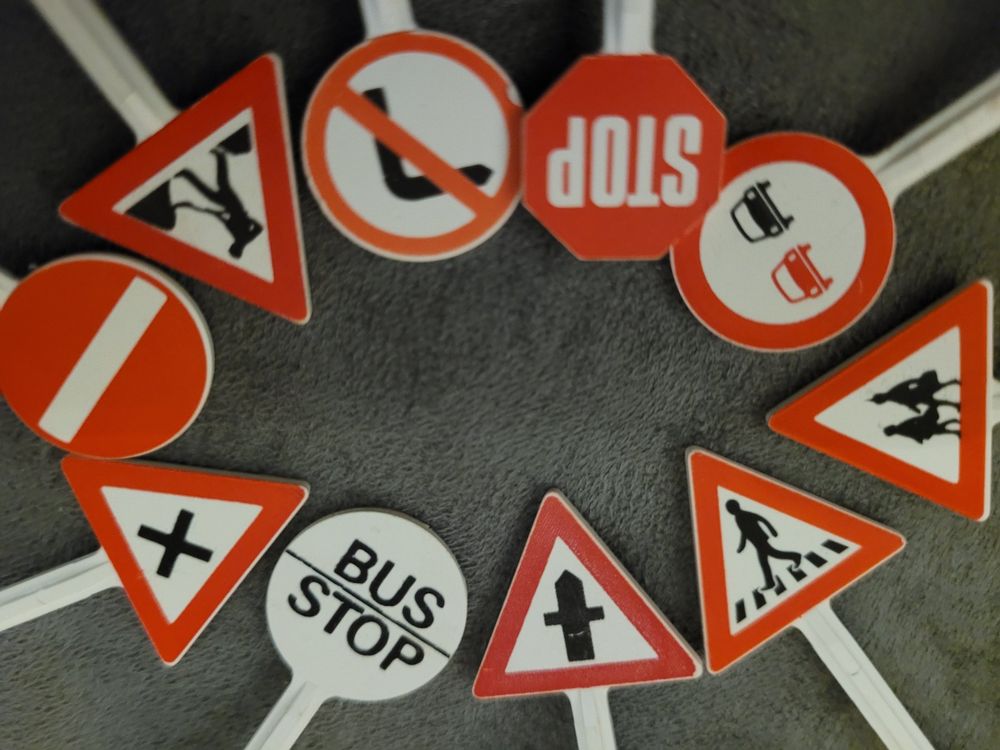 Grilles de Bingo de la route pour occuper les enfants en voiture