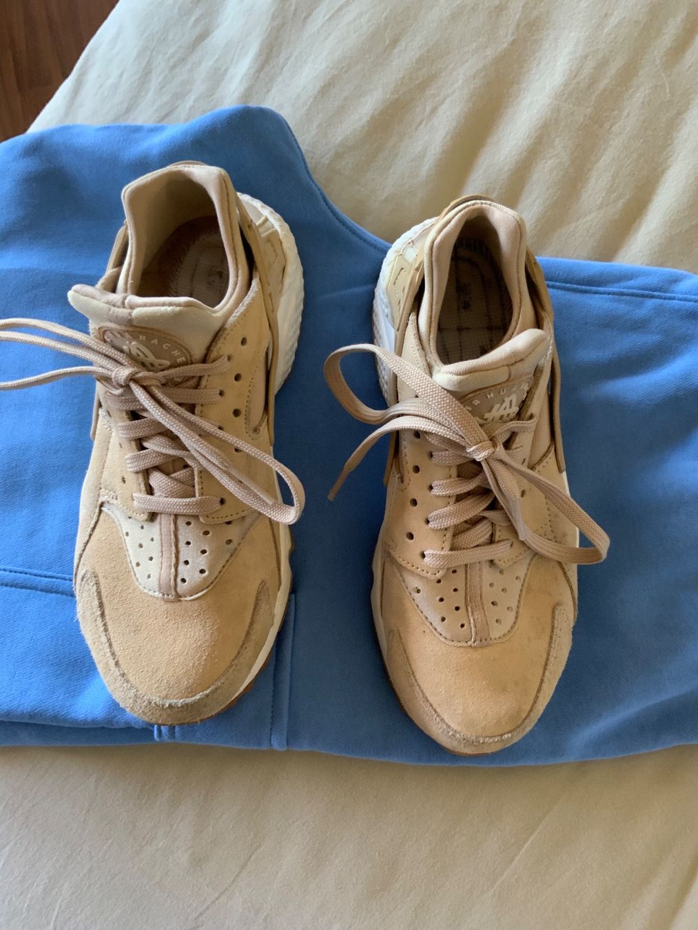 Nike Damenschuhe: Nike Air Huarache Beige – Gebraucht aus Montagnola von roc_6htd 6