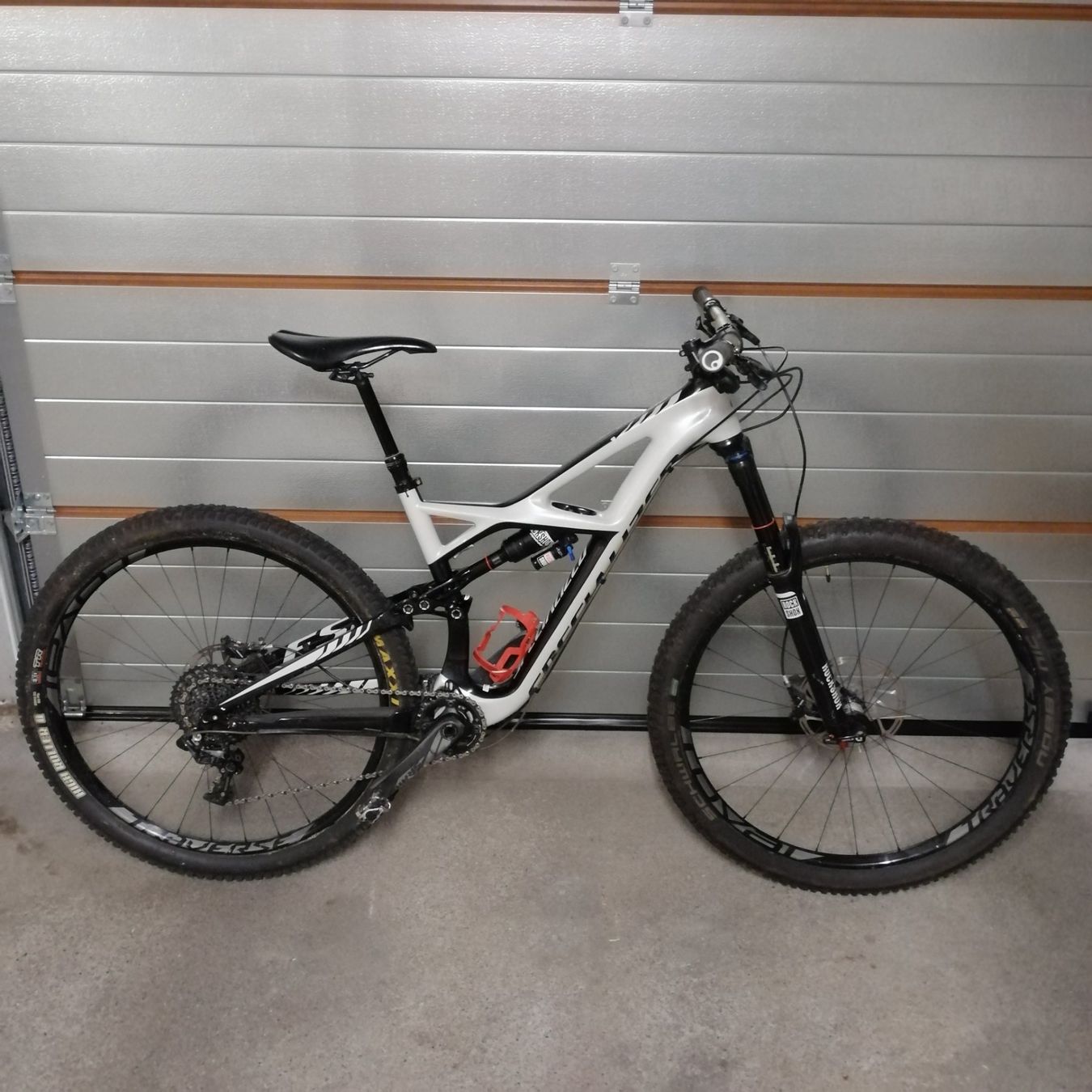 Specialized Velos: Specialized Enduro Expert Carbon 2015 size M – Gebraucht aus Seedorf UR von mb_skier