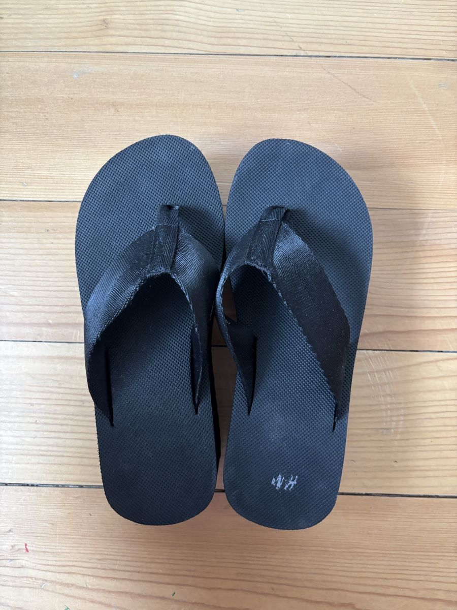 H&M Damenschuhe: Black Platform Flip Flops  – Gebraucht aus Bern von kri_y8h8