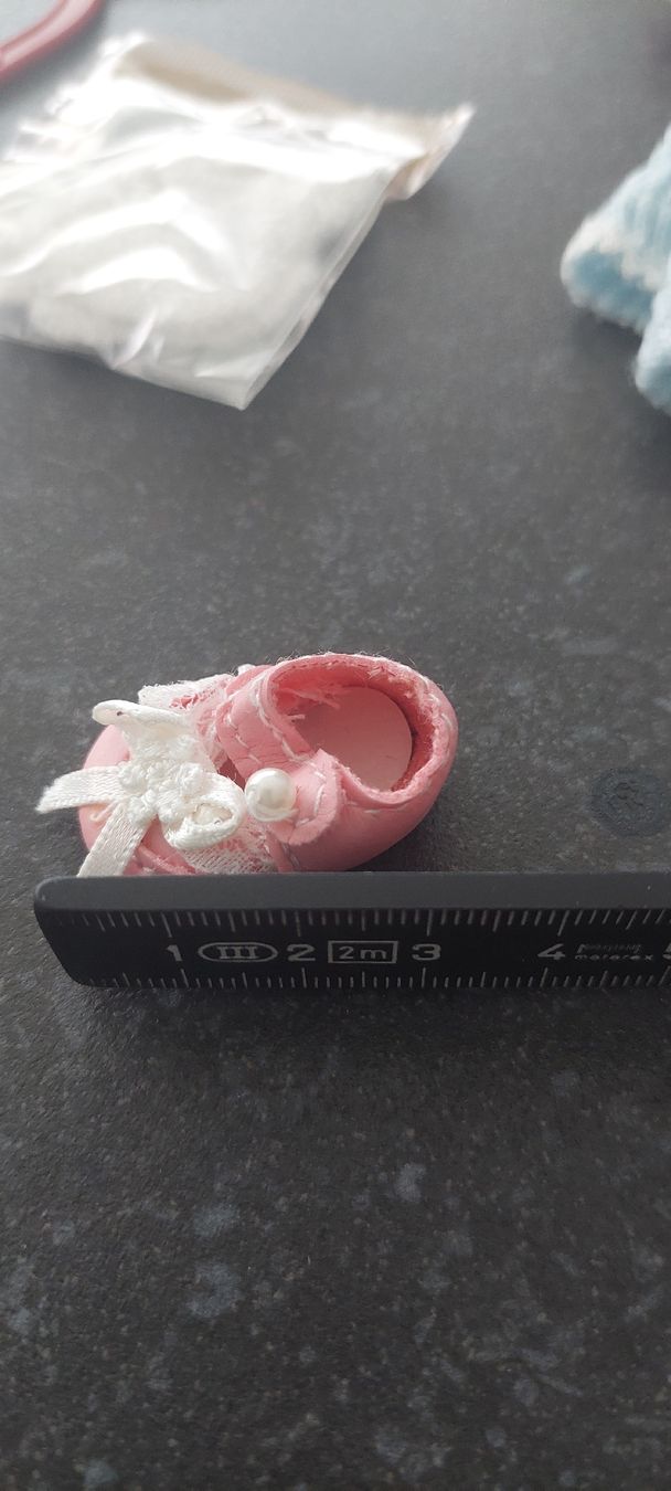 Bambole: Kleine Puppenkleidchen  – Usato da Muri AG venduto da nindo1 5