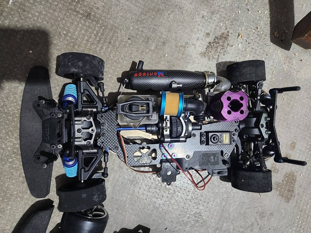 Modellismo RC: Lot Kyosho FW-05 R – Usato da Renens VD venduto da aligrapefruit 3