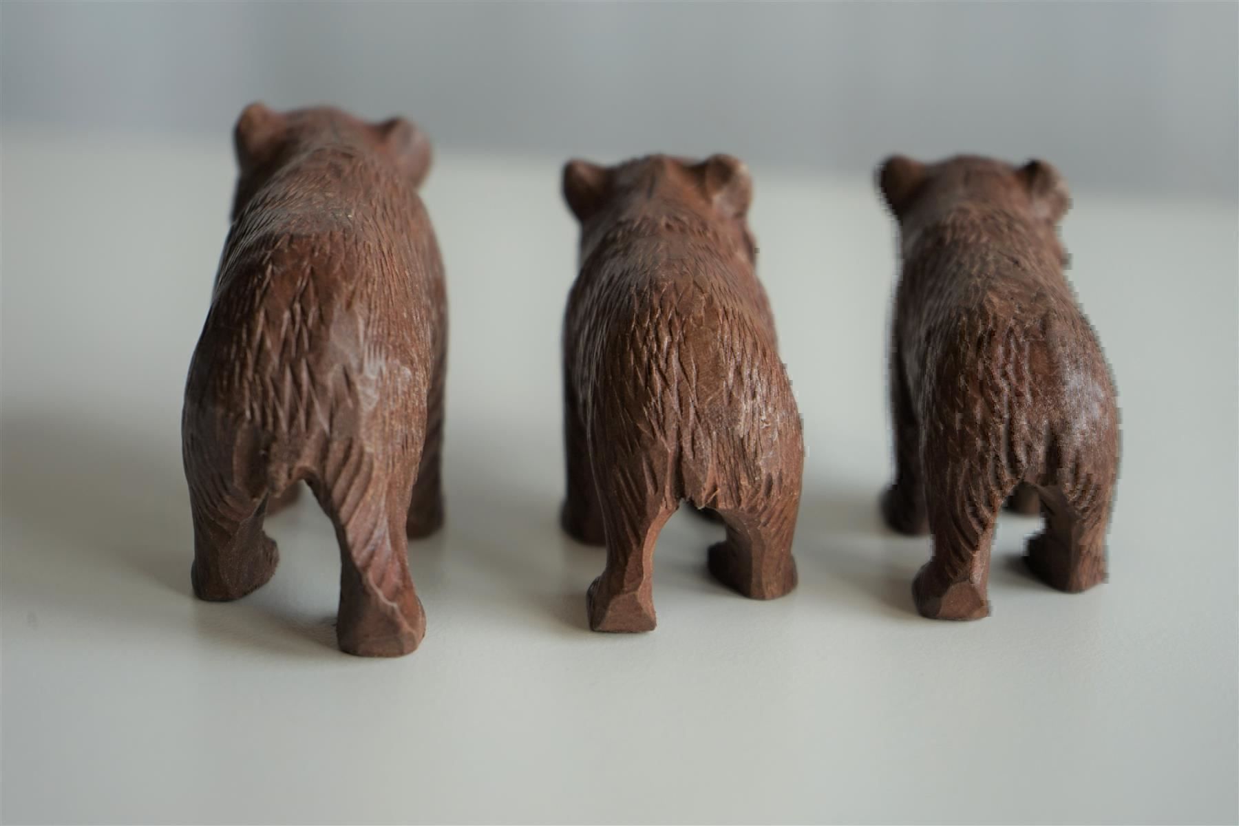 Figurines: 3 Bären, geschnitzt – D'occasion à Brienz BE par P.Edelweiss 2