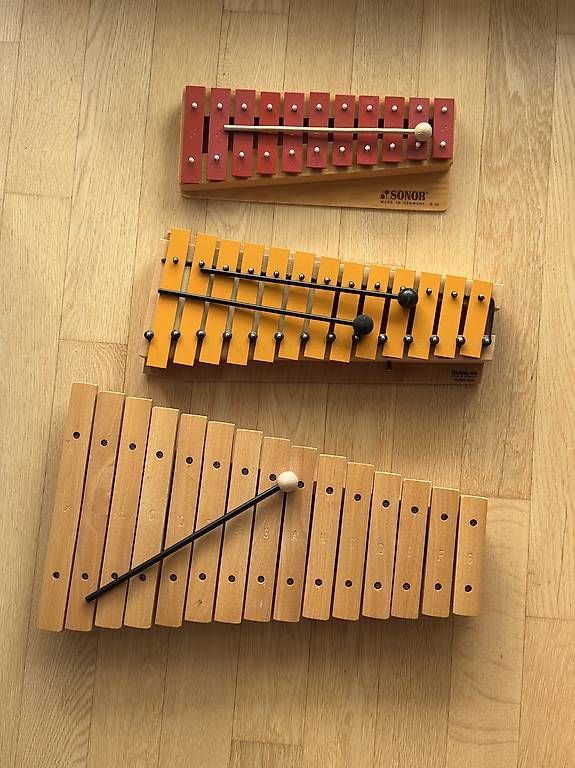 Instruments de musique: 2 Glockenspiele, 1 Xylophon  – D'occasion à Birsfelden par jon_687v