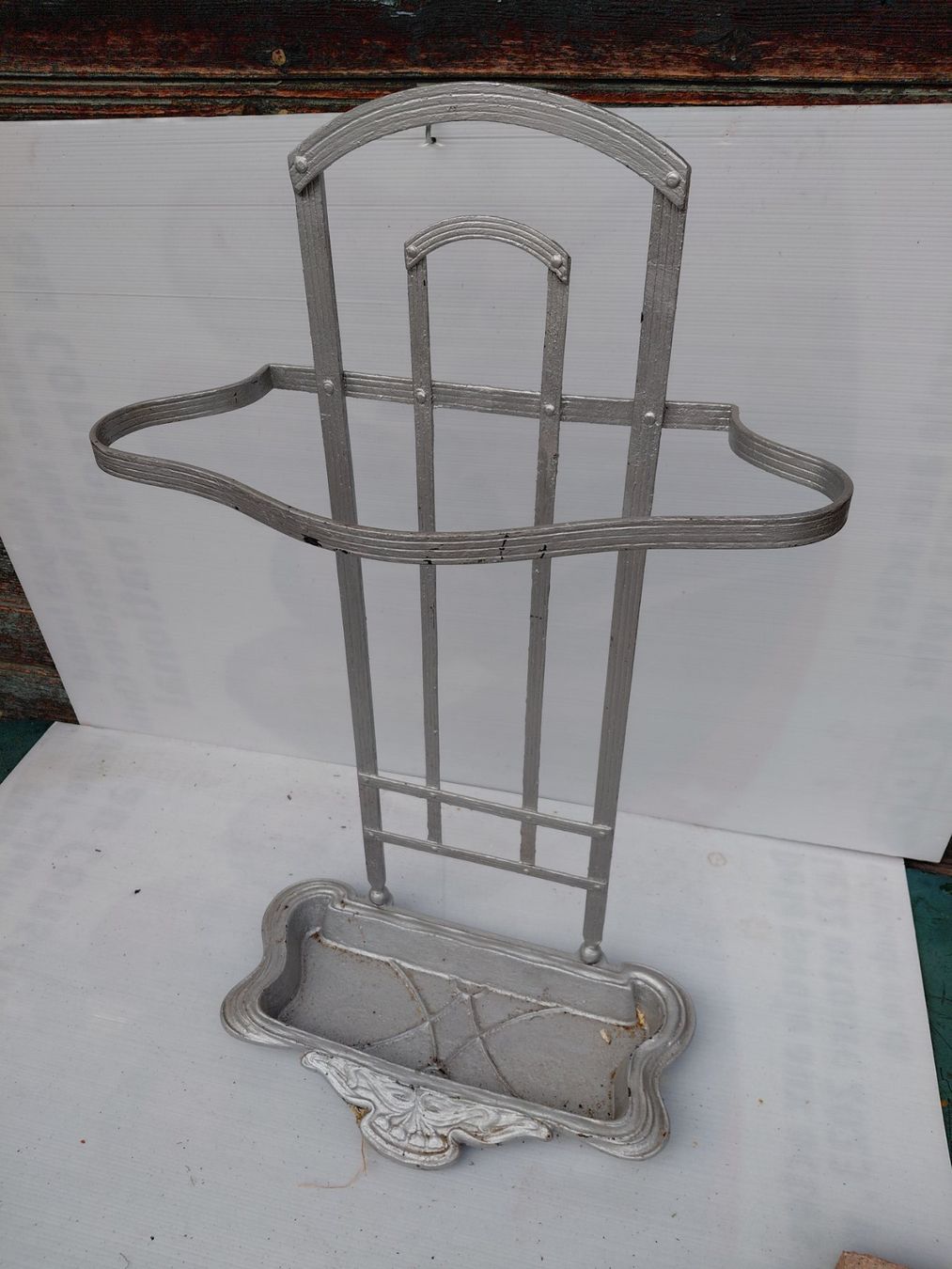 Altri mobili per ufficio: Porte-parapluie – Usato da Noiraigue venduto da pel_ny7d