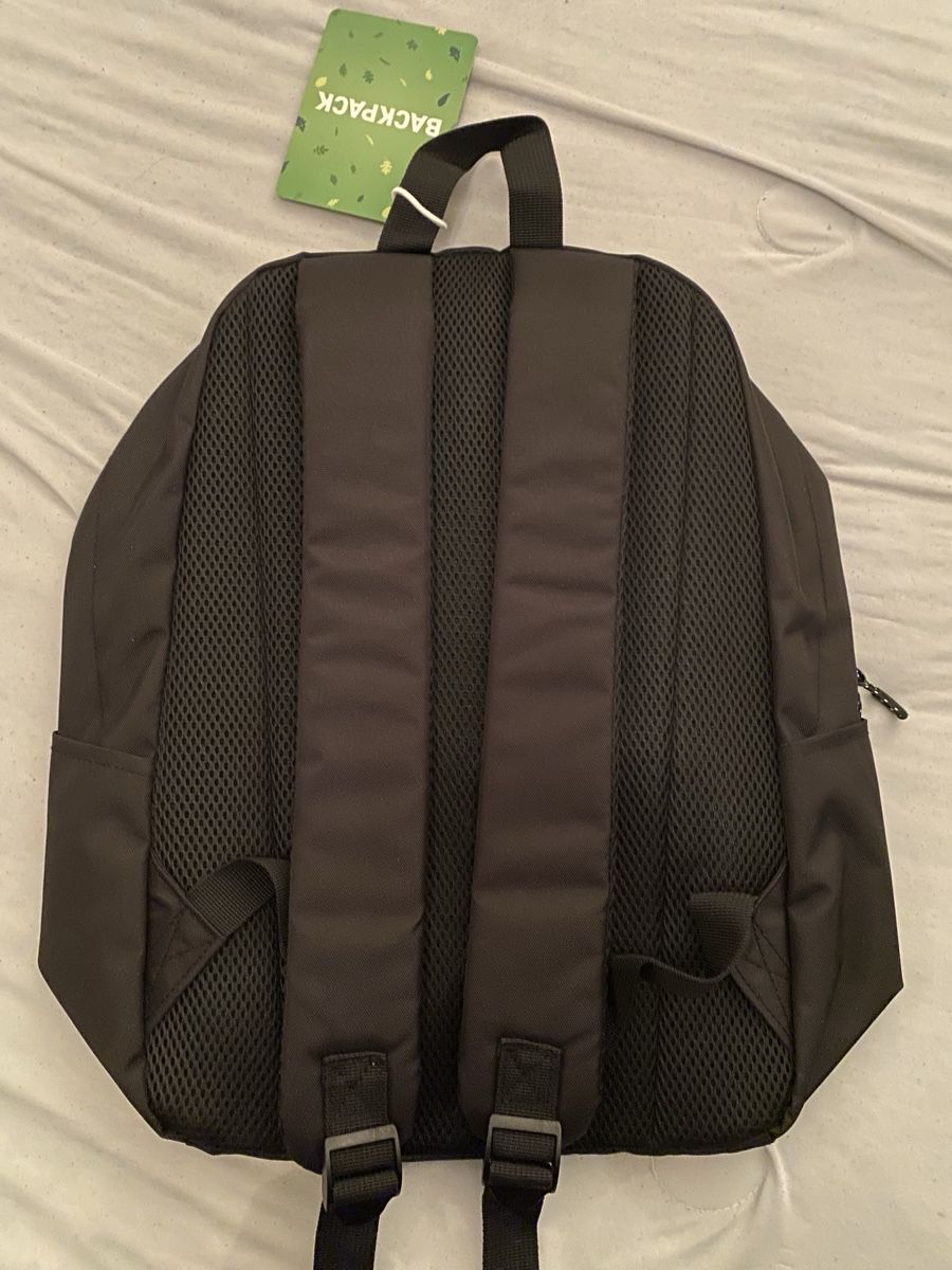 Rucksäcke: Rucksack schwarz mit Etikett neu – Neu und originalverpackt aus Allschwil von Deal_Tiger99 1