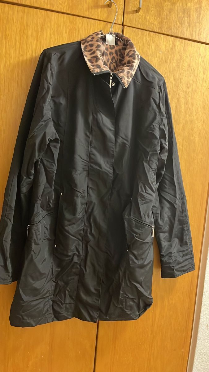 Giacche: Schwarze Jacke mit Leopardenmuster, Grösse S – Usato da Wallbach venduto da wonderlike