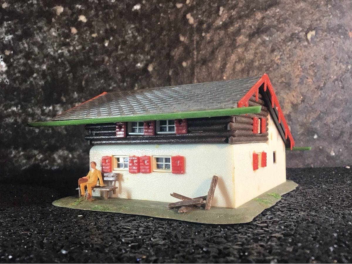 Kit di modellismo & Modellini statici: MODELL GEBÄUDEHAUS – Usato da Männedorf venduto da Spezial-Modelle 1