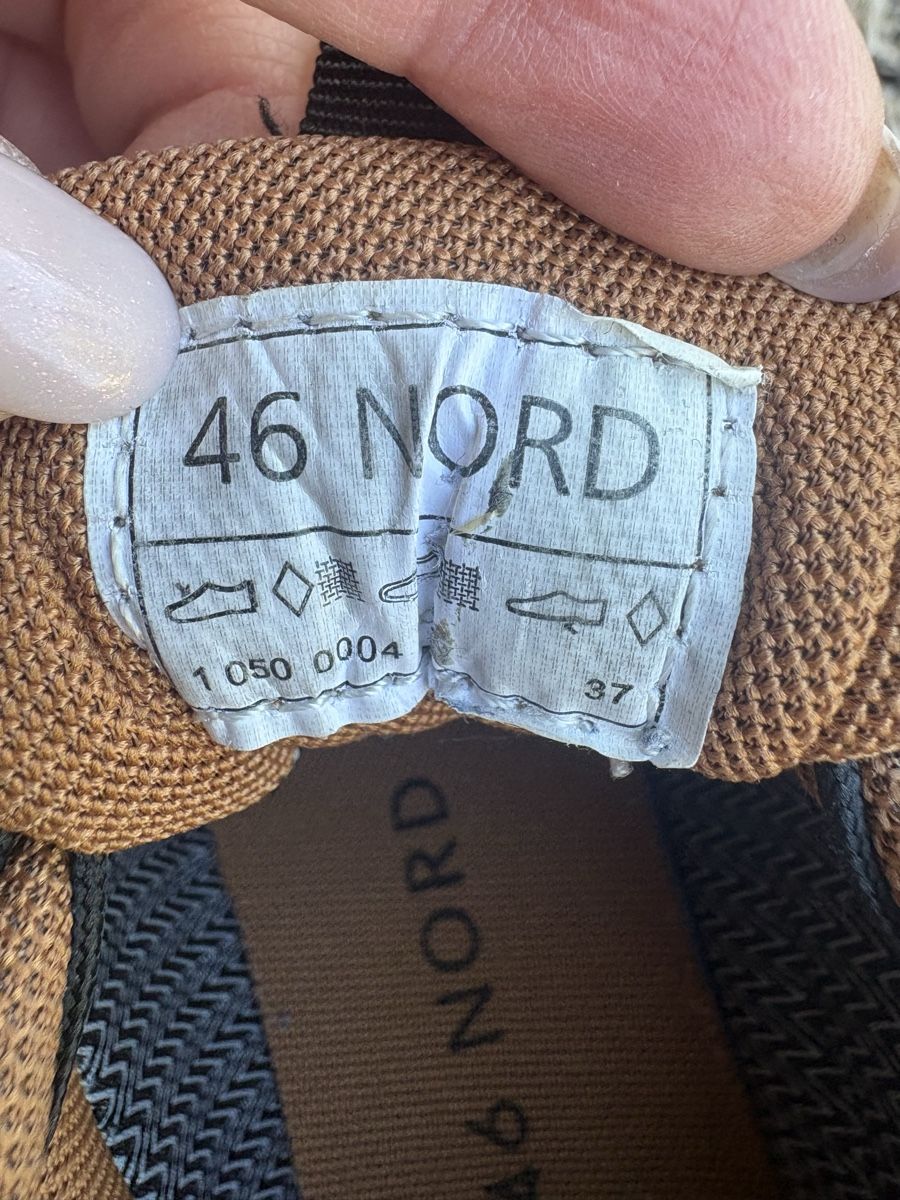 46 Nord Scarpe da uomo: Wanderschuhe Gr. 37, neuwertig – Usato da Rothrist venduto da Shaun8 1