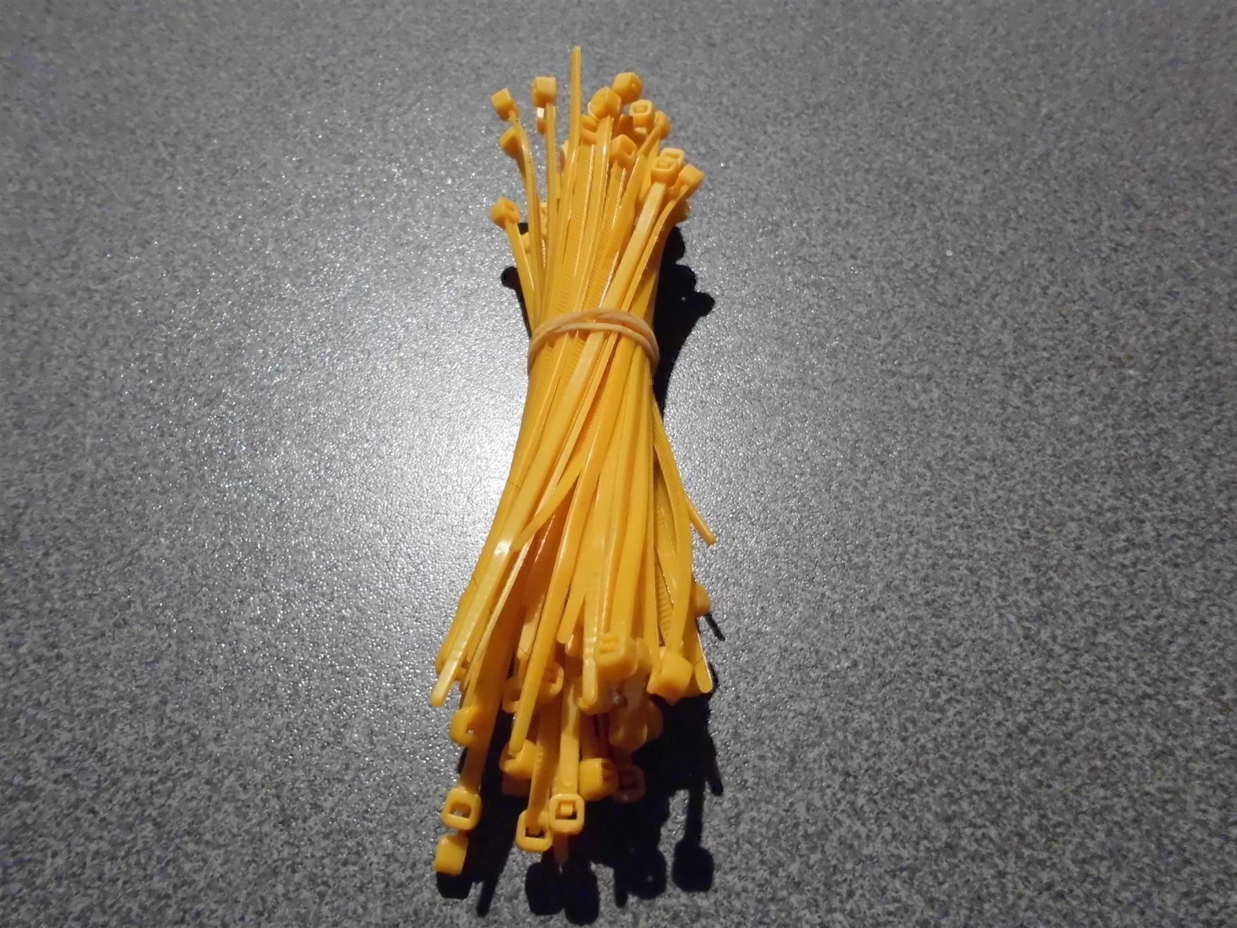 Kabel: Kabelbinder gelb, fein, 60 Stück – Gebraucht aus Zürich von Motzkuh