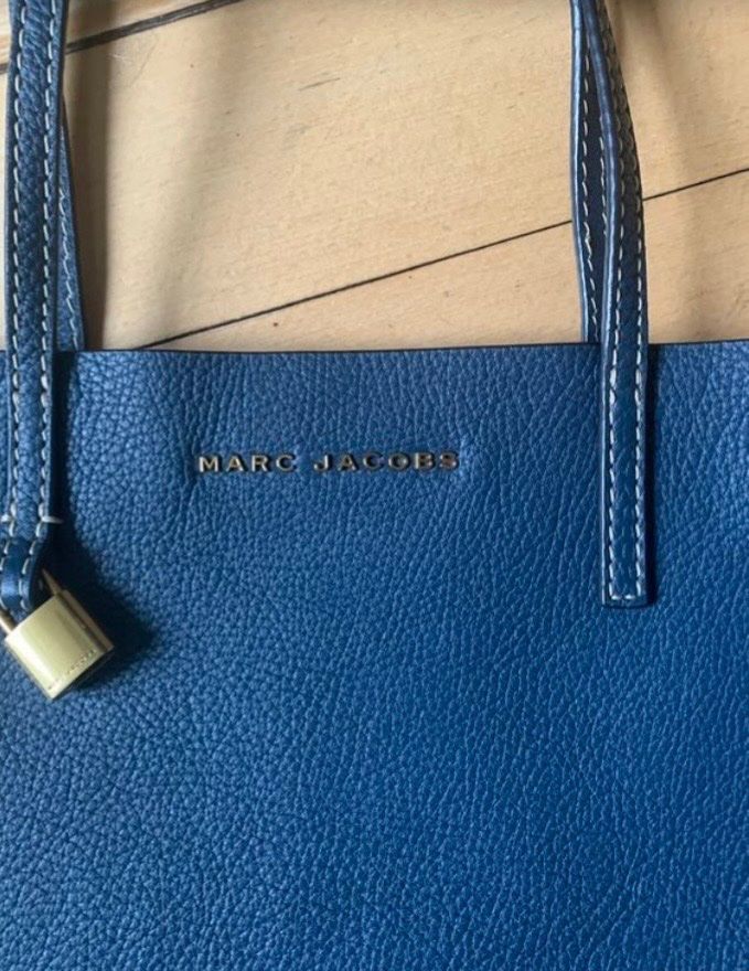 Marc Jacobs Sacs femmes: Marc Jacobstasche dunkelblau – Neuf (Voir description) à Meilen par Sura18 1