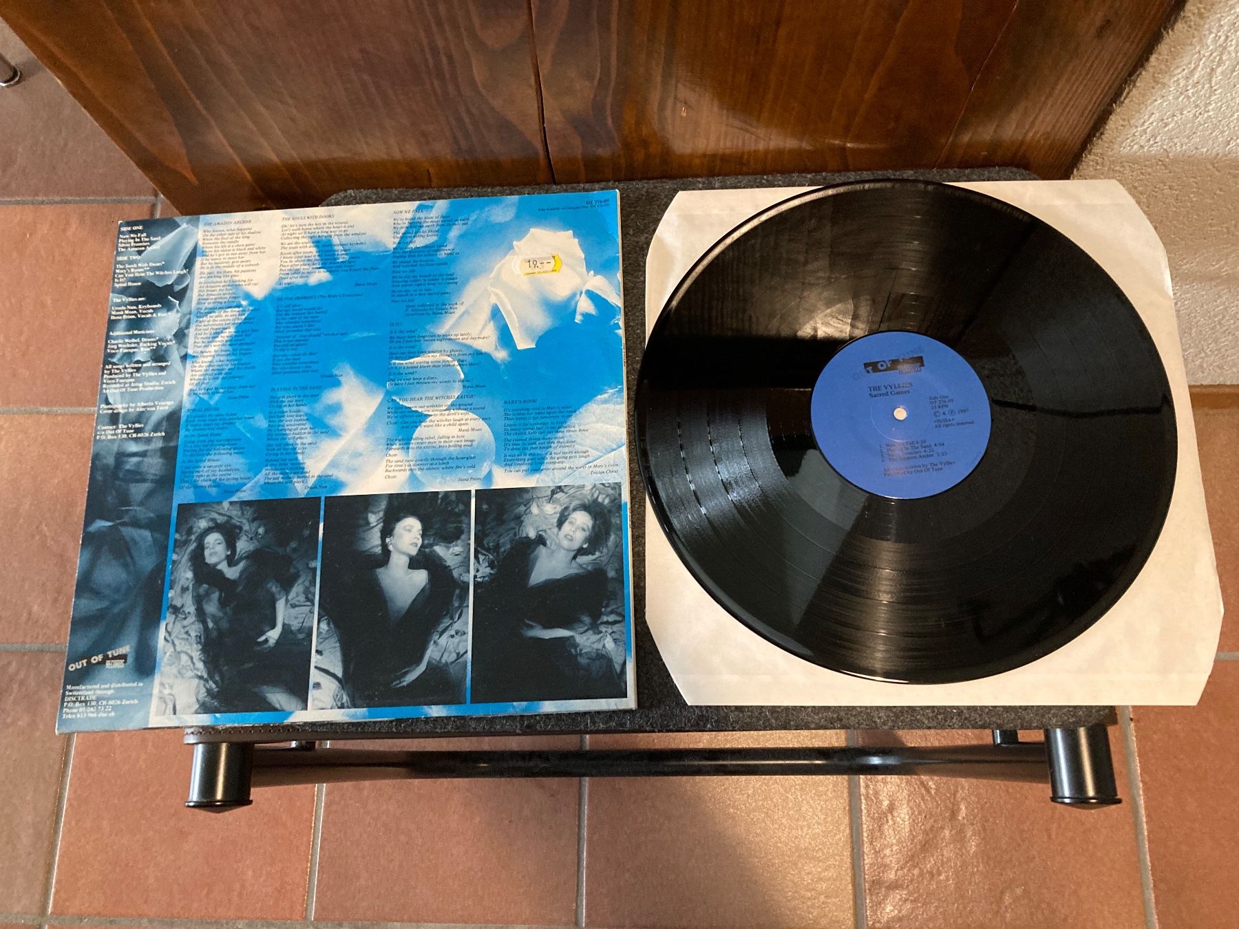 Dischi in vinile: The Vyllies - Sacred Games – Usato da Fribourg venduto da Karushi 1