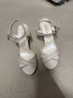 Elegante Sandaletten in Weiss, Grösse 38