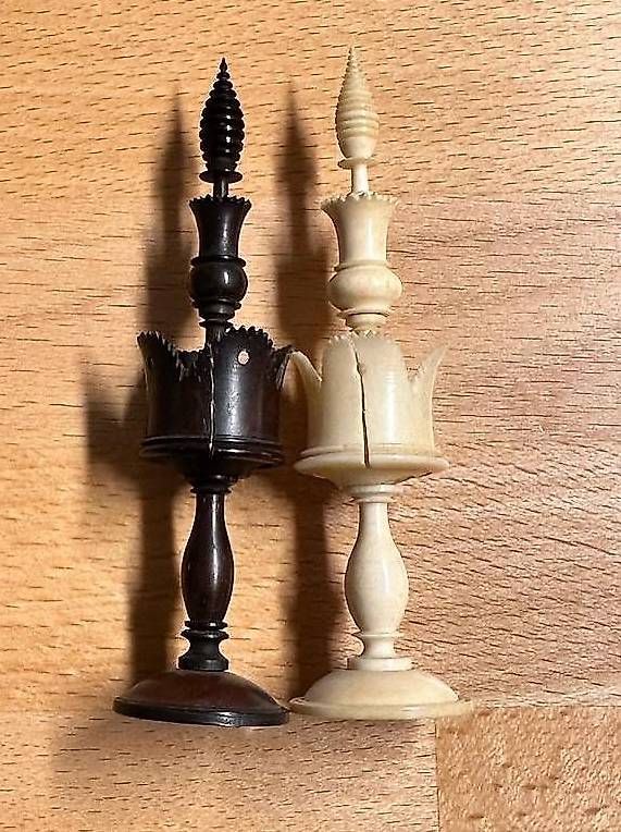 Spiele: Schachfiguren antik - wunderschön filigran, selten! – Gebraucht aus Kaisten von Sharky007 3