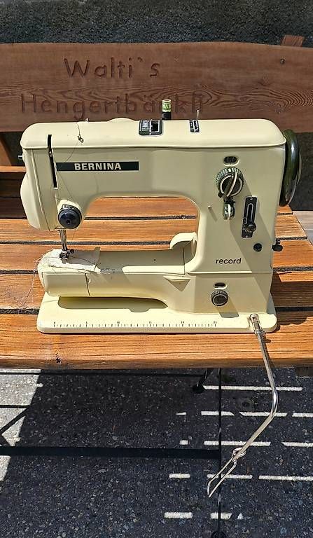 Bernina Macchine da cucire: Nähmaschine Bernina record – Usato da Lüen venduto da nidi7027
