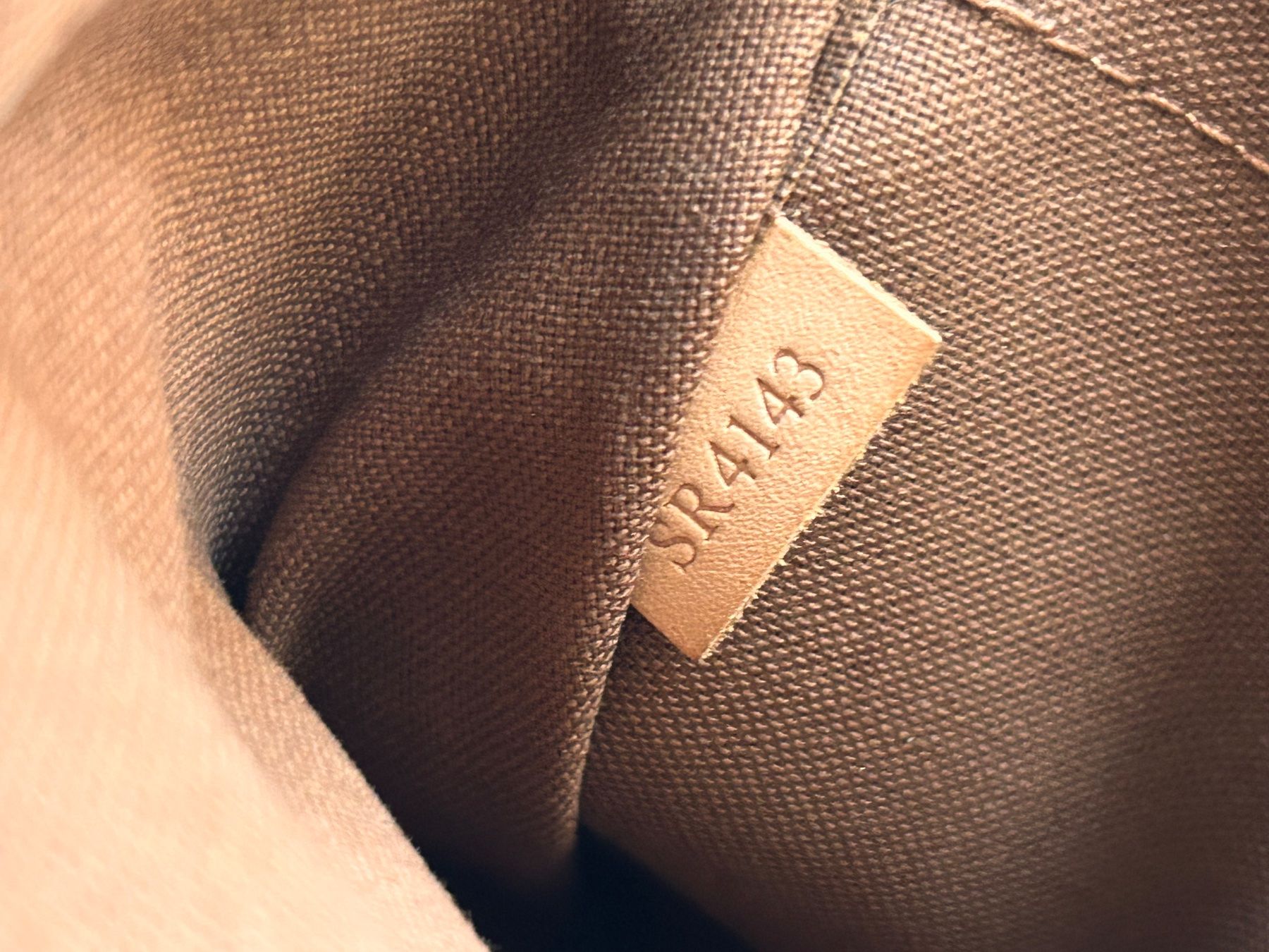 Louis Vuitton Borse da donna: Louis Vuitton Palermo PM Monogram Canvas Handtasche SALE – Usato da Zürich venduto da pj_pry_to 8