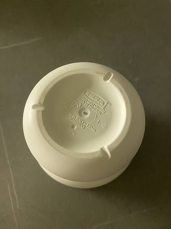 Pots de fleurs: Kunstoff Blumentopf – D'occasion à Pratteln par davidjg78 2