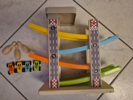 Holz Rennbahn mit Autos und Kegel - Top Zustand!