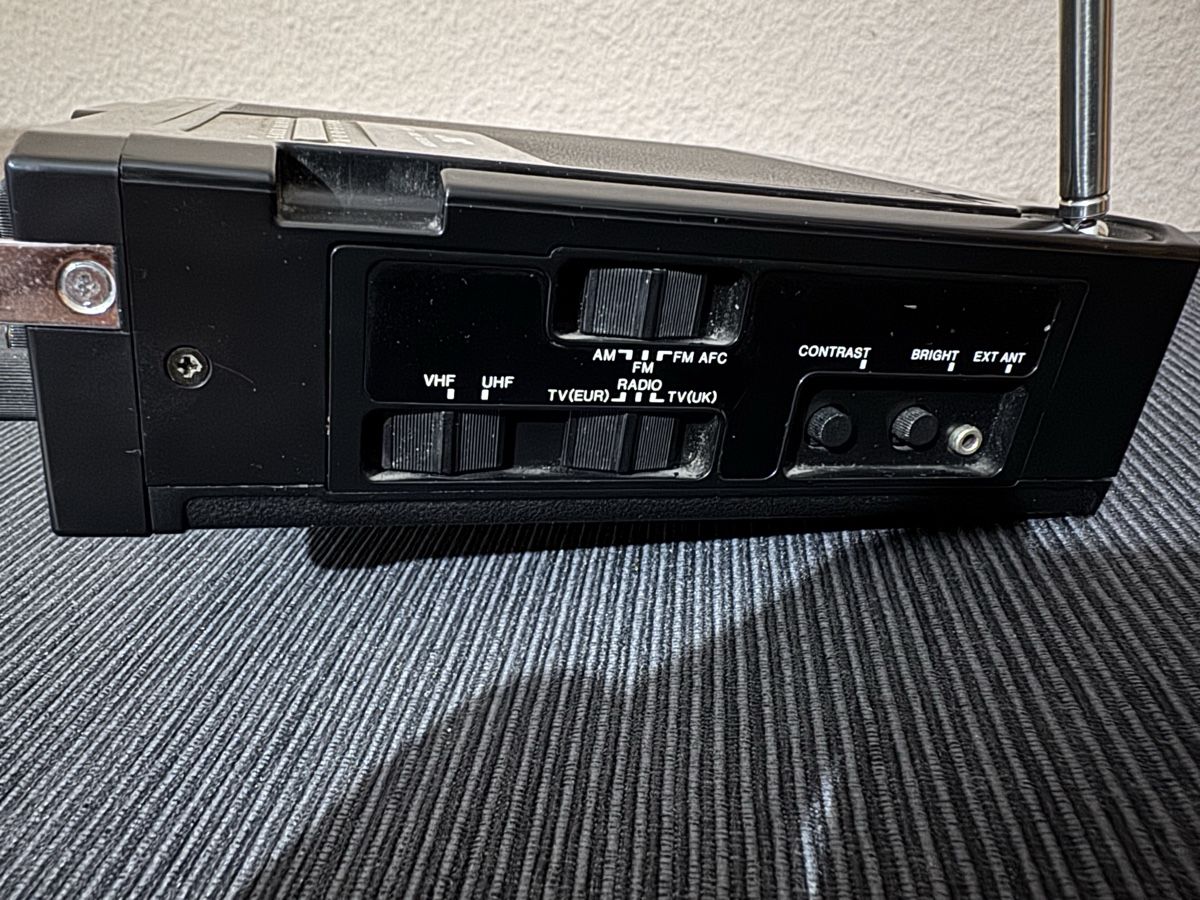 JVC Radio: Jvc P-100EUC radio mit tv – Usato da Zunzgen venduto da milesdavis76 4