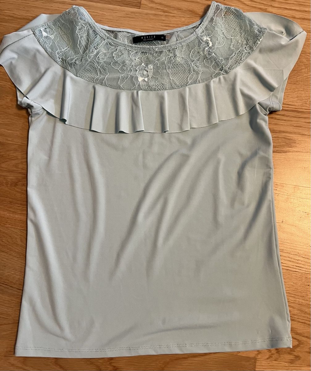 Blusen: 2 Blusen Gr XS S – Gebraucht aus Zollikerberg von Huglina 4