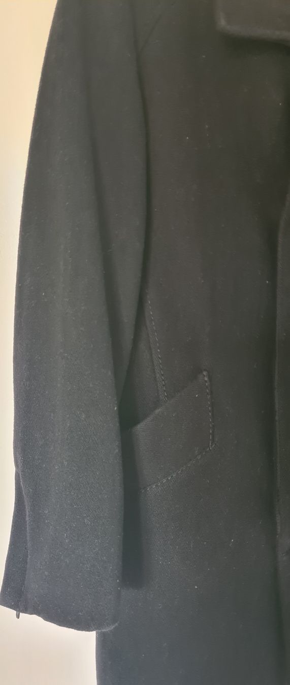 H&M Mäntel: Schöner H&M Mantel Grösse 46 schwarz – Gebraucht aus Steffisburg von Black-Jack 2