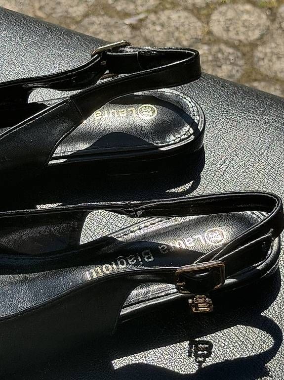 Scarpe per ragazze: süsse Sandalen – Usato da Münchenstein venduto da lili-be 1