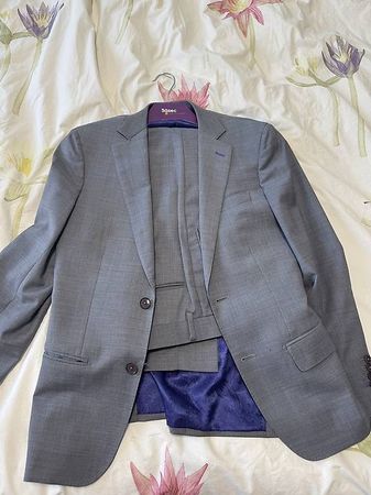 Costume gris sur mesure  Taille 46 environ
