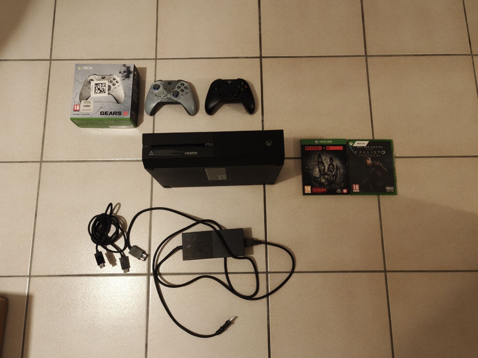 Microsoft Konsolen: Xbox One 500 Gb + Accessori – Gebraucht aus Cugnasco von Taz25