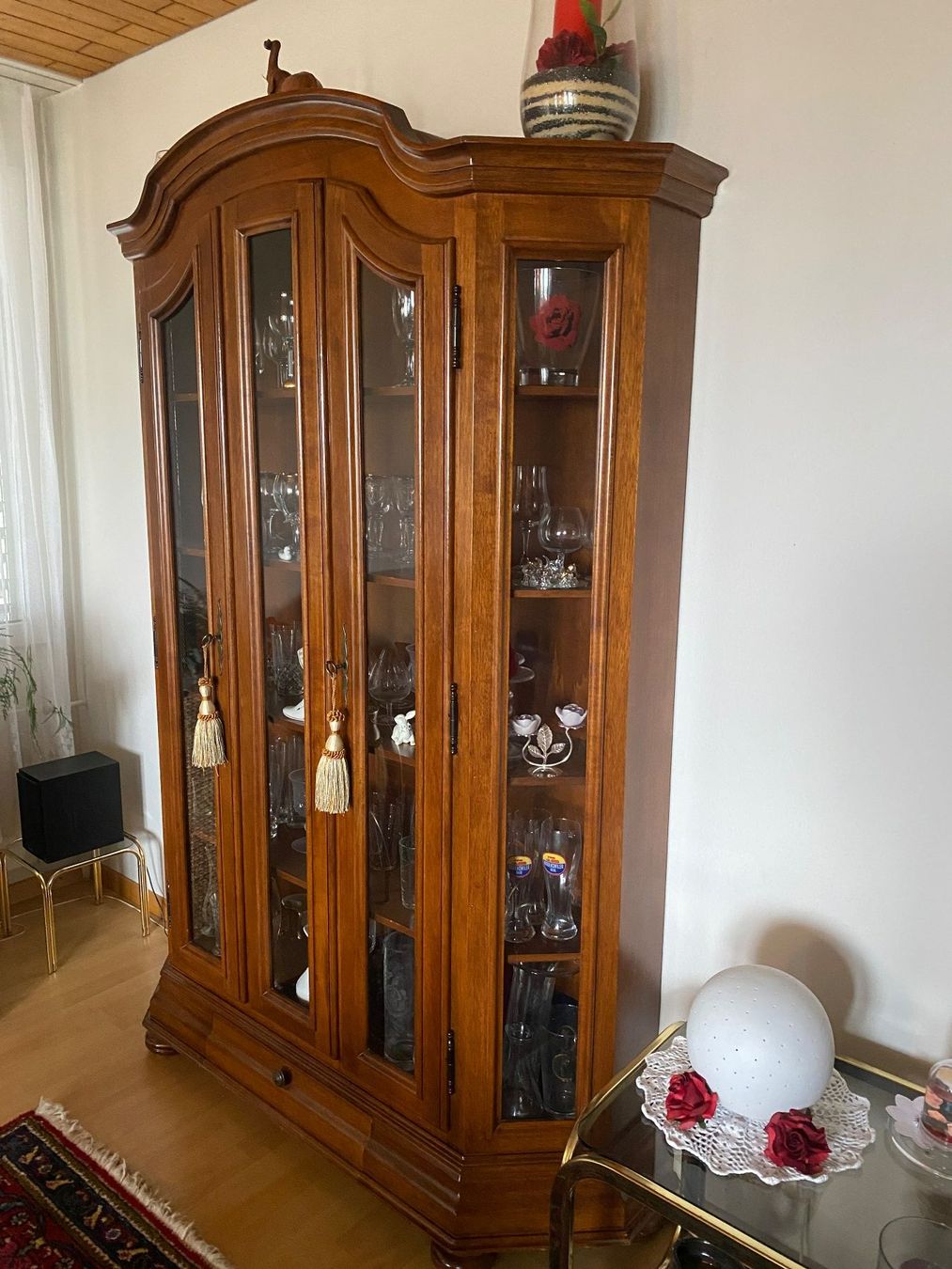 Armadi: Schrank Vitrine – Usato da Rapperswil SG venduto da Hubeli 1
