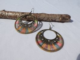 Vintage-Ethno-Style, Bunte Fadenspanntechnik / NEU