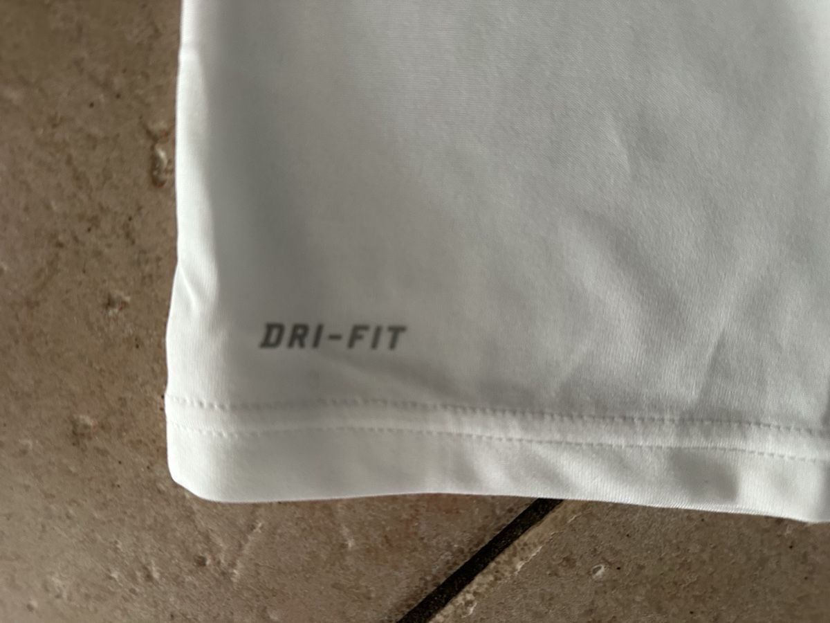 Nike T-shirt: Nike Dry-Fit-T-Shirt  – Usato da Quartino venduto da DiloUsato 3