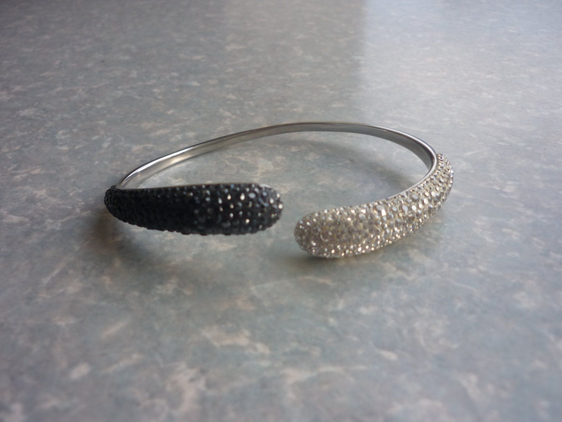Swarovski Bracciali & Braccialetti: Swarovski Armreif – Usato da Vaduz venduto da red94angel 1