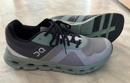 On Herrenschuh Gr. 44.5