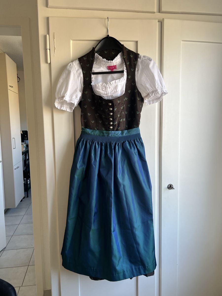 Krüger Kleider: Original Dirndl, Marke Peter Anderl, Grösse 38 - Top! – Gebraucht aus Zuchwil von Duygu3506