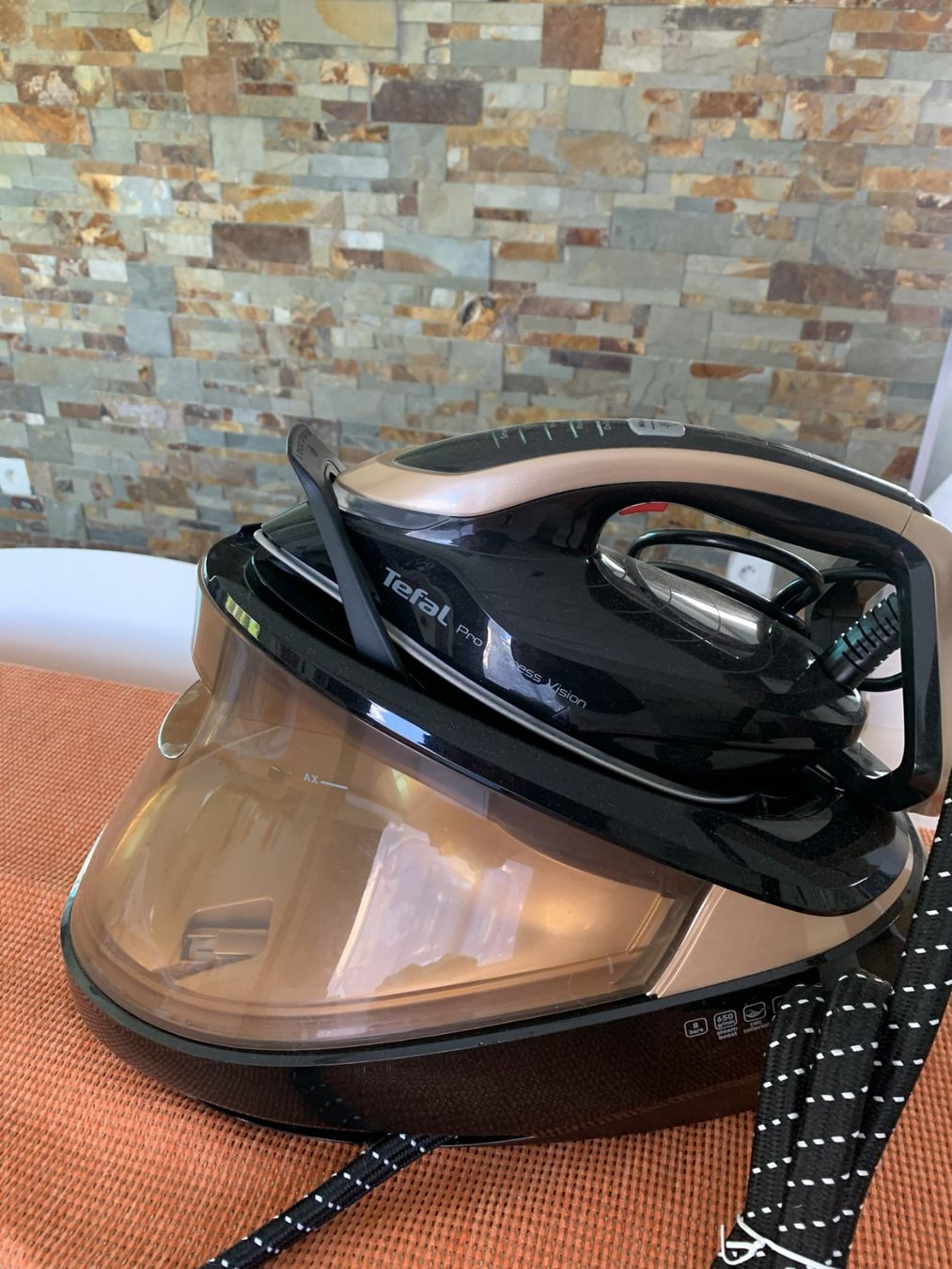 Tefal Bügeleisen: CENTRALE VAPEUR TEFAL – Neu (gemäss Beschreibung) aus Collonge-Bellerive von Tokyo2020 2