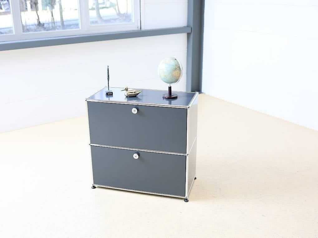 Scaffali: USM Haller Sideboard Anthrazitgrau 1x2, neuwertig – Usato da Meinisberg venduto da atelier_TILIJA