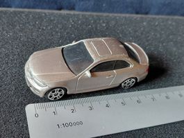 Maisto Spielzeugauto BMW 1er Serie Coupé silber ca 1/61🚘