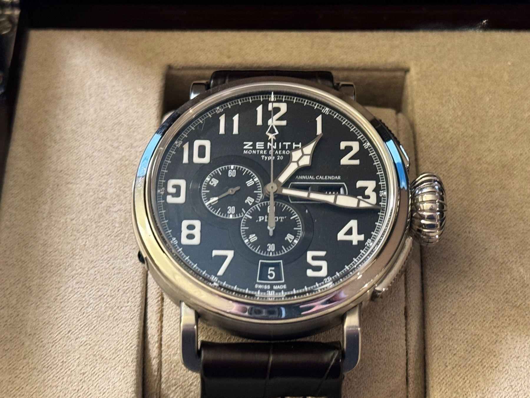 Zenith Orologi: Zenith Pilot Typ 20 Annual Calendar Stahl 48mm – Usato da Aarau venduto da trader1000 2