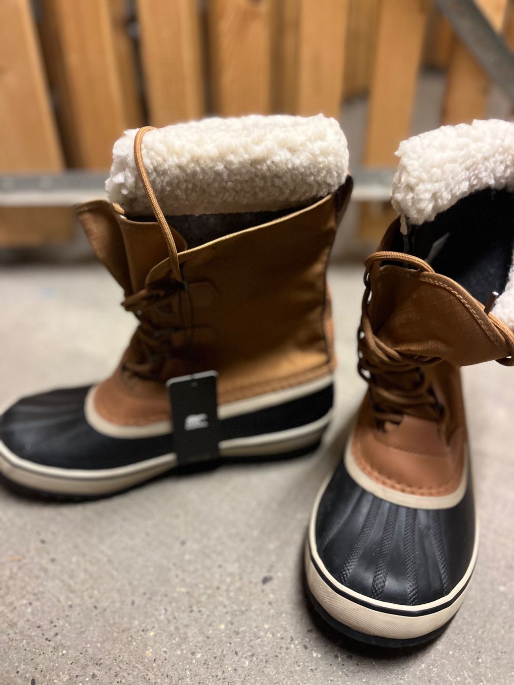 Sorel Scarpe da uomo: Sorell Schneeschuhe Grösse 41 – Nuovo e nell'imballaggio originale da Basel venduto da fanfan_ 1