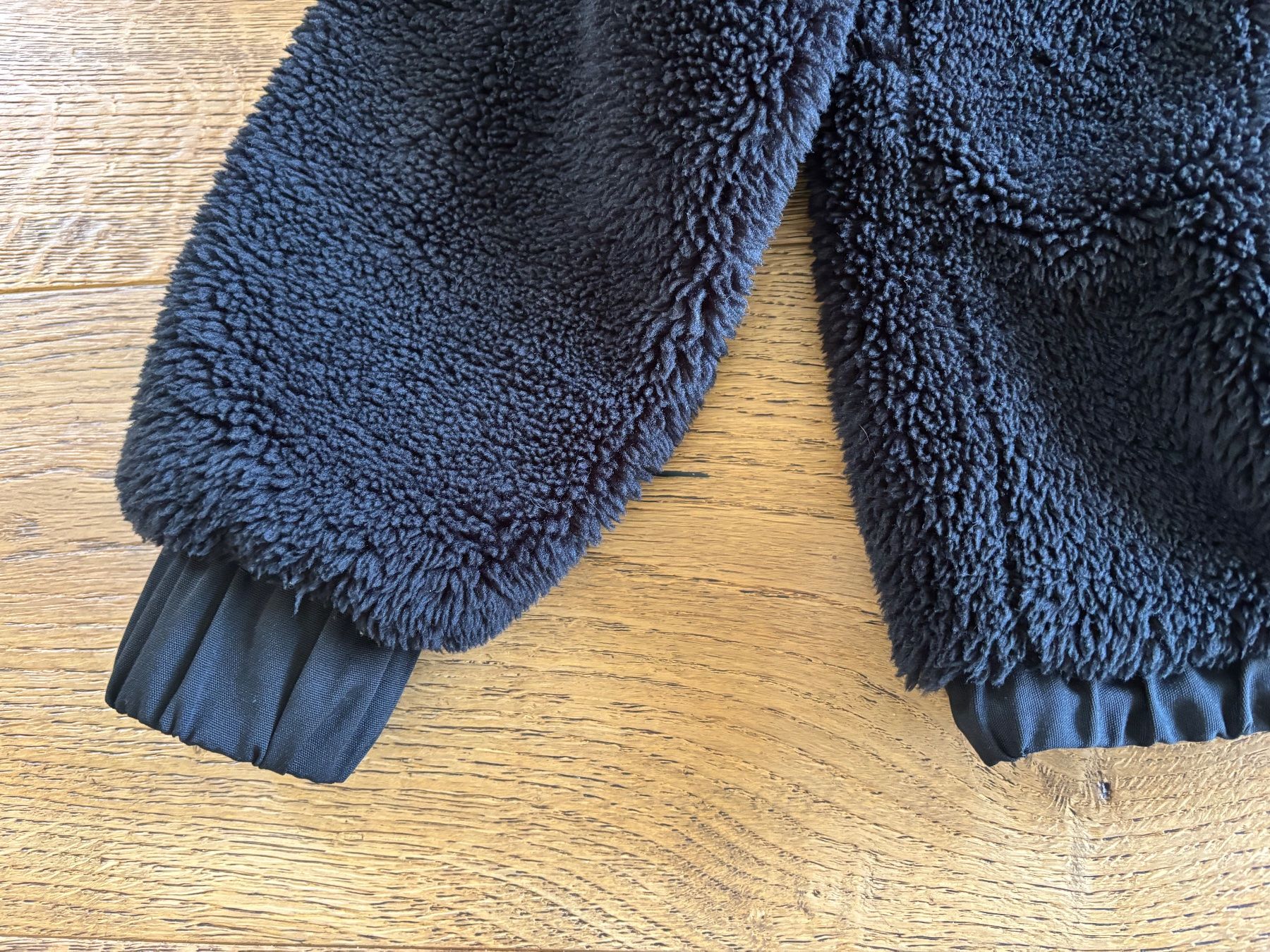 Maglioni & Felpe: Varley Teddy Pullover Schwarz – Grösse S – Usato da Baar venduto da kat_r9q8 2