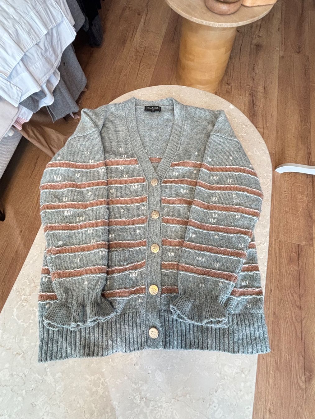 Chanel Giacche: Chanel  Strickjacke Cashmere – Usato da St. Margrethen SG venduto da dijanaO 2