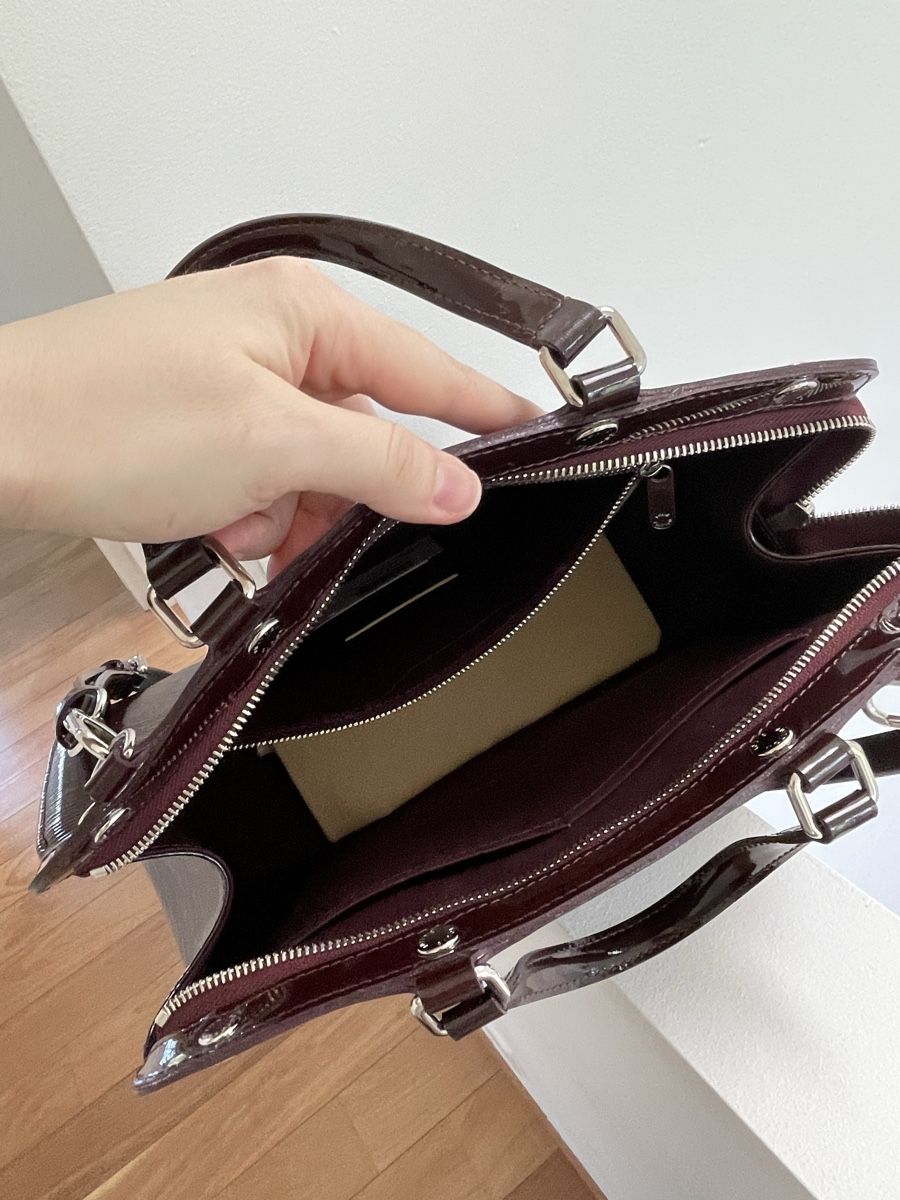 Louis Vuitton Sacs femmes: Louis Vuitton Brea MM épi prune électrique. New – Neuf (Voir description) à Cologny par Jul_ez 2