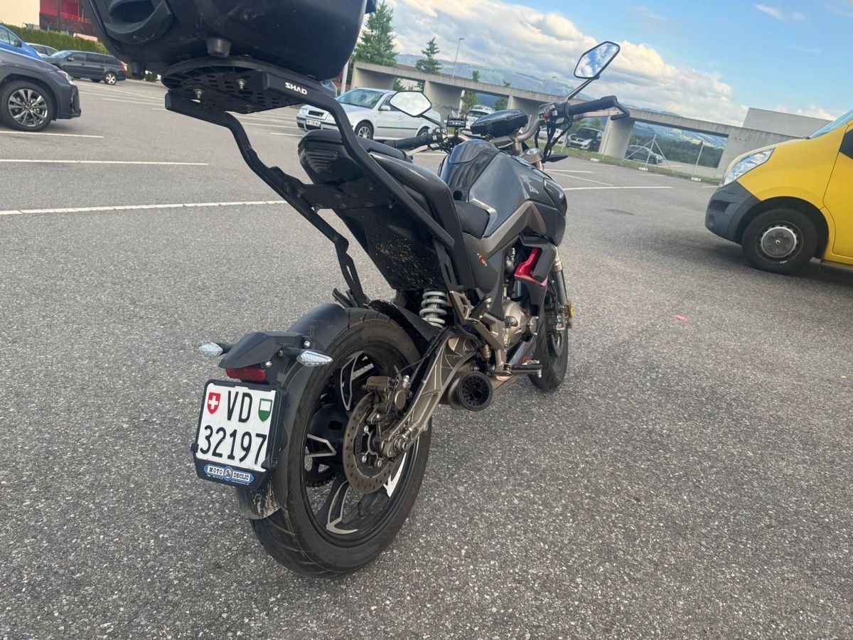 Harley-Davidson Strasse: Harley Davidson  – Gebraucht aus Rueyres-les-Prés von osm_6ncr 5