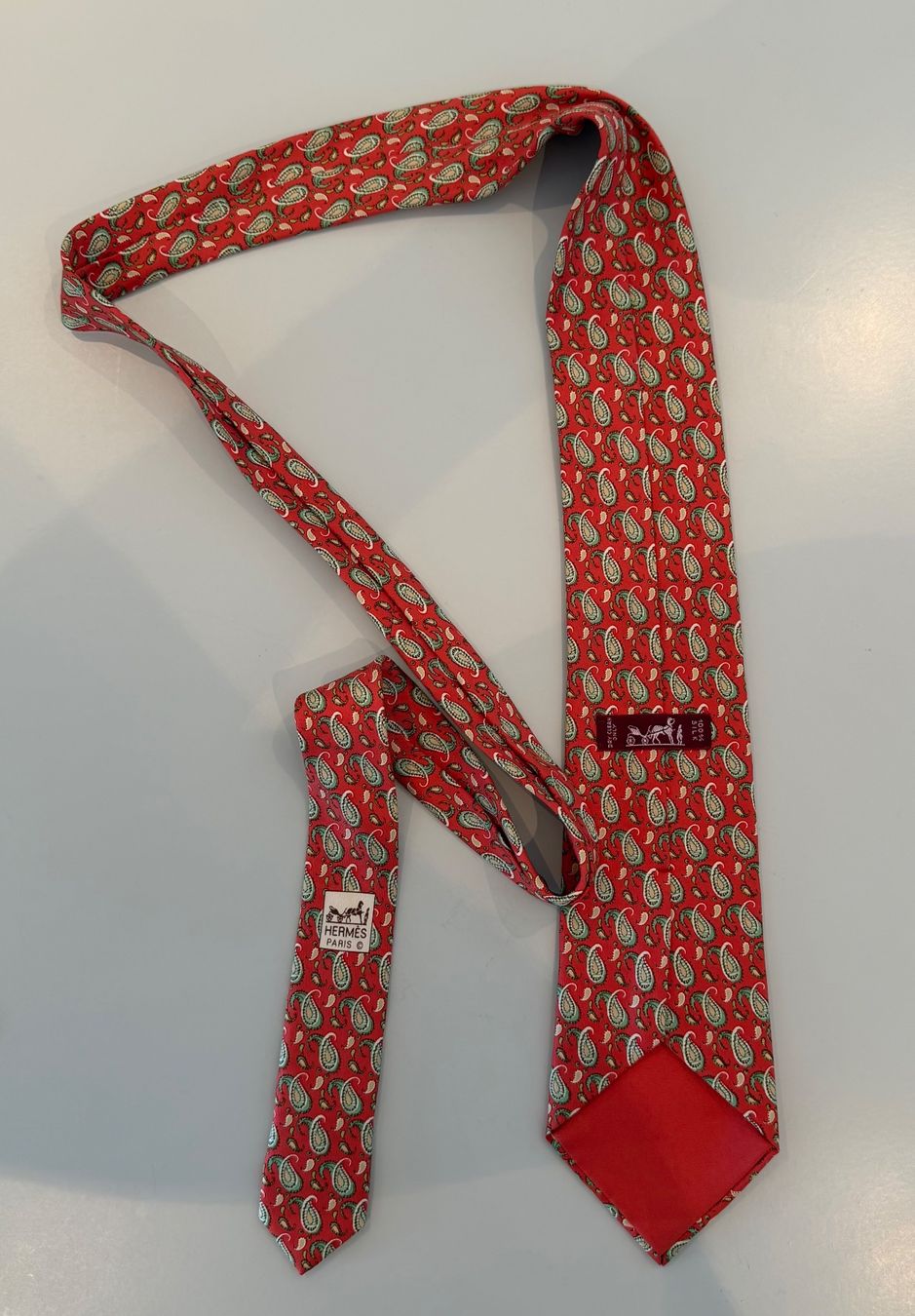 Hermès Krawatten: Hermes Seidenkrawatte – Gebraucht aus Wallisellen von max.mil 3